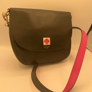 Kate Spade Black and Pink Crossbody Bag with Gold Clasp